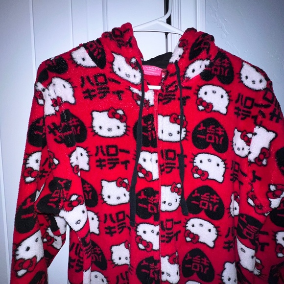 Hello Kitty Red Tokyo Pop Onesie RARE PRINT - Size Large - Picture 3 of 7